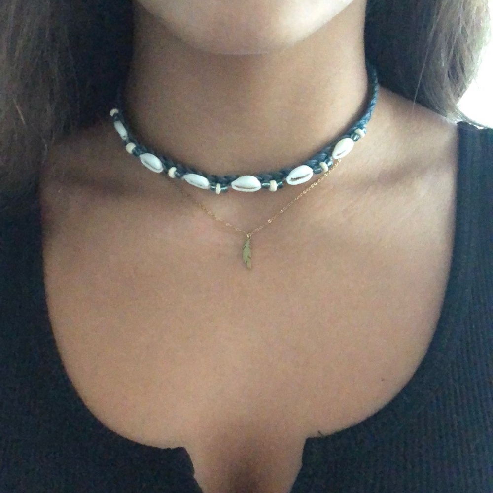 Shell Necklace - Picture 3 of 3